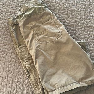 Mens mountain khaki classic fit shorts